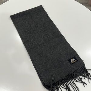 100 % cashmere scarf